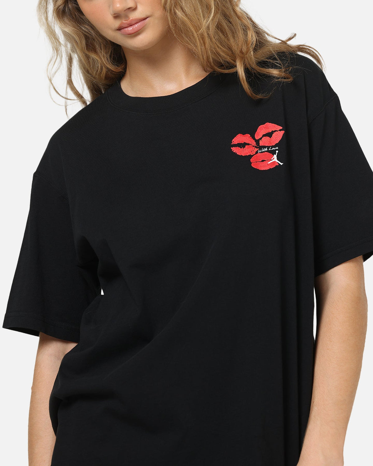 Jordan Women's Flight Graphic Kiss T-Shirt Black/White