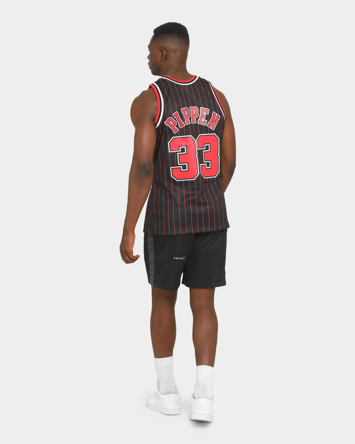 Mitchell & Ness Chicago Bulls Scottie Pippen '95-'96 #33 Swingman Jersey Black