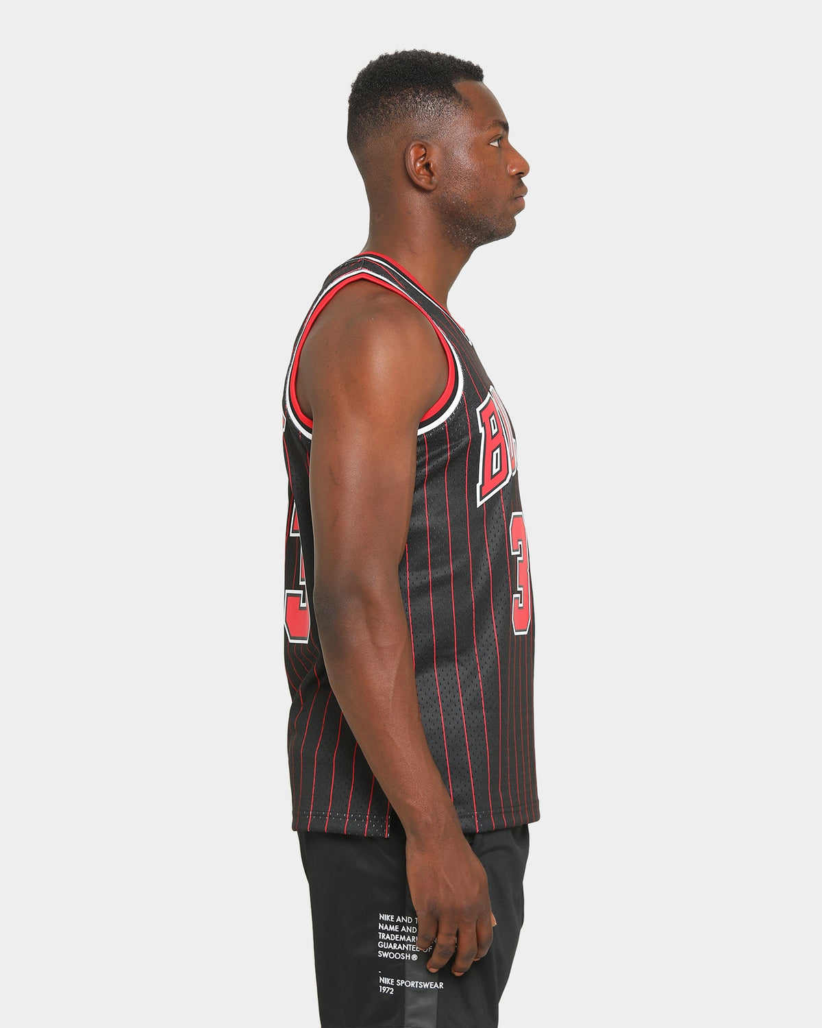 Mitchell & Ness Chicago Bulls Scottie Pippen '95-'96 #33 Swingman Jersey Black