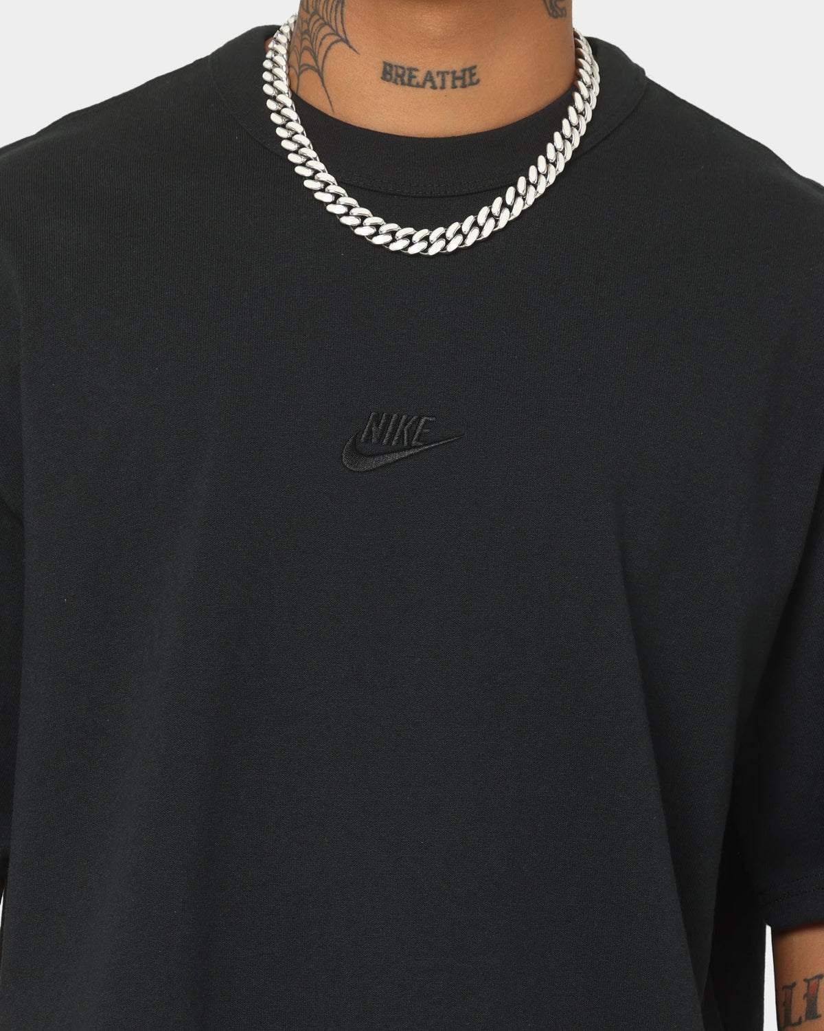 Nike Sportswear Premium Essentials T-Shirt Black/Black