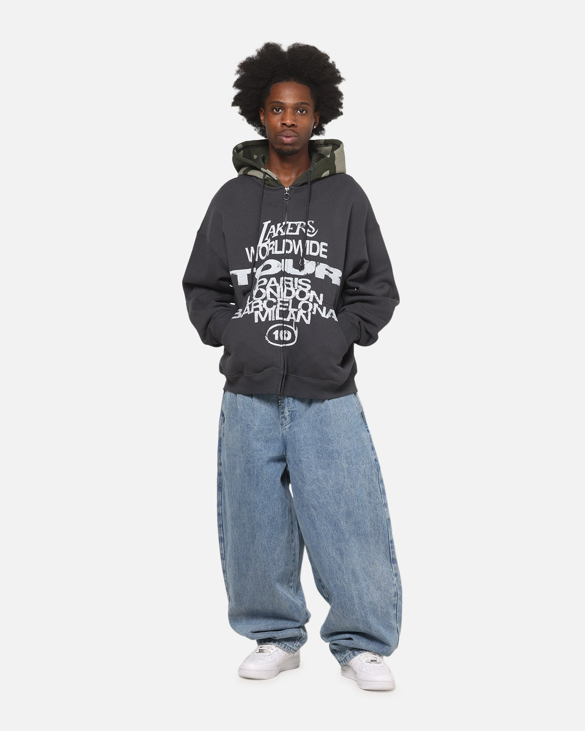 Mitchell & Ness Los Angeles Lakers World Tour Hoodie Washed Black