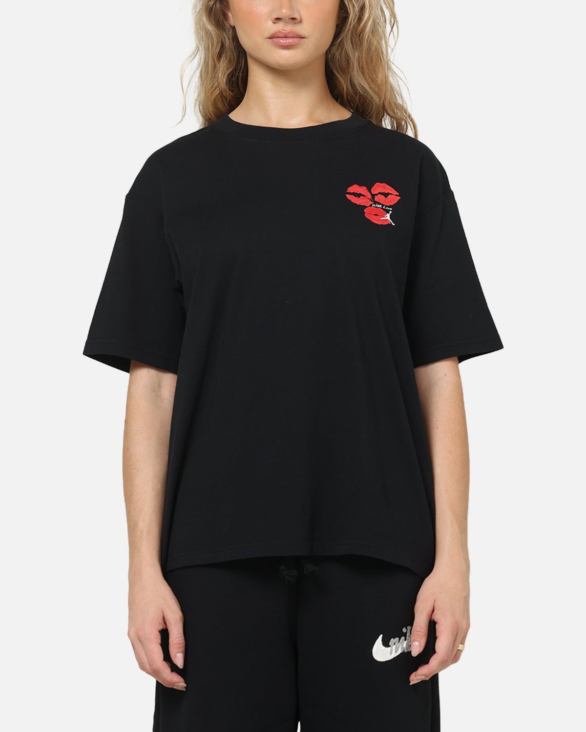 Jordan Women's Flight Graphic Kiss T-Shirt Black/White