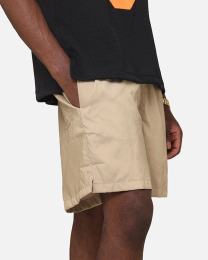 Nike Club Flow Shorts Beige/White