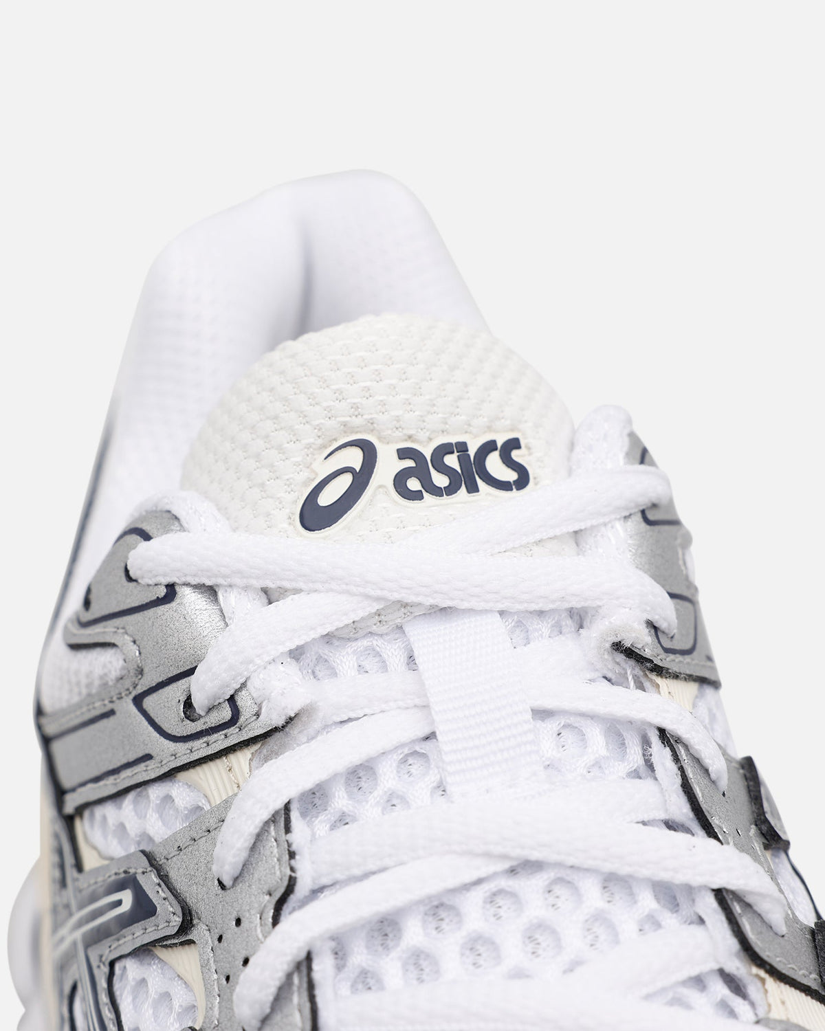Asics Gel-Cumulus 16 White/Navy