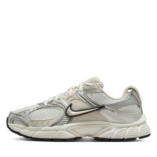 Women's Nike V5 RNR - Summit White/Light Orewood Brown